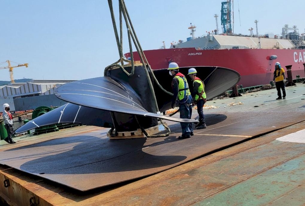 Ship spare logistics, ship spare parts, combining all aspects of storage and transport, including collection, repair and re-delivery